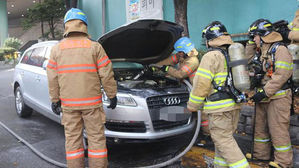 인천 시내 달리던 차량서 불&hellip;"인명피해 없어"