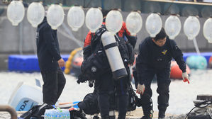 꽃무늬 점퍼에 분홍끈 신발 신은 3살 여아는 왜 희생됐나