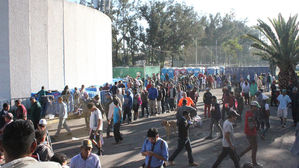 '산 넘고 물 건너' 美 국경 향하는 캐러밴&hellip;도착 후 '운명'은?