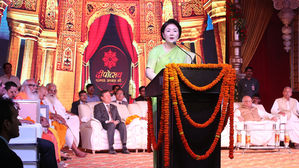 김정숙 여사 "한국이 '아시아 등불' 될 영광의 시대 믿어"