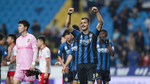 프로축구 인천 무고사, 35라운드 MVP 영예