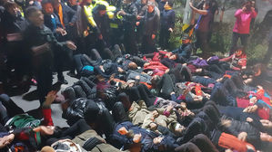 구 노량진시장 상인-수협 사흘째 충돌&hellip;"수협, 폭력&middot;단전 중단"