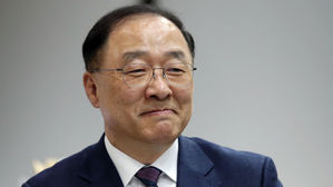 홍남기 "경제는 부총리 중심…매주 자영업자·기업인 만나겠다"