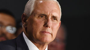 펜스 "전례없는 외교&middot;경제적 대북압박 계속 가해나갈 것"