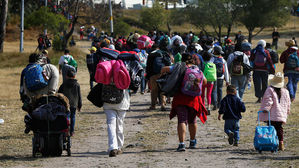 '트럼프 포고문'도 우릴 못 막는다&hellip;캐러밴 본진 美 국경행 재개