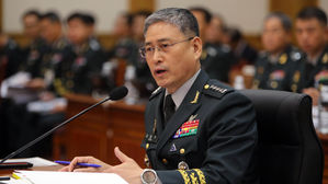 육군, '靑 행정관이 육군총장 불러' 논란에 "총장이 불렀다"