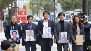 징용배상 '모르쇠' 日 신일철주금, 한국 변호인단 '문전박대'