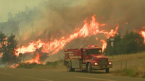 트럼프, 北 캘리포니아 산불 피해 현장 방문&hellip;"너무 슬프다"
