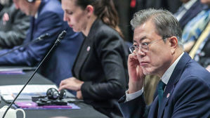 문 대통령 "北 진정성 있는 비핵화 실천해 아세안 회의 참가 기대"