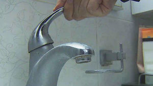 1천500여 세대 아파트 단지 물 공급 끊겨&hellip;주민들 큰 불편