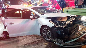 인천 한 도로서 승용차 중앙분리대 추돌&hellip;1명 부상