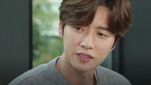 [SBS Star] Park Hae Jin Surprises the Public with the Amount of Donation He Made So Far