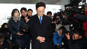 檢 출석 앞둔 이재명 "트위터 사건의 본질은 이간계"