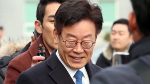 이재명 검찰 조사 중 점심 식사…"6건 조사 마쳐"