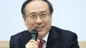 서울대 총장 최종후보에 오세정 전 의원&hellip;첫 물리학부 출신