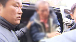 [현장영상] 화염병 던진 이유 묻자 "권리 찾기 위해서"&hellip;70대 경찰 조사