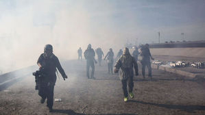 열악한 환경&middot;오랜 망명 대기에 좌절&hellip;캐러밴 350명 귀국