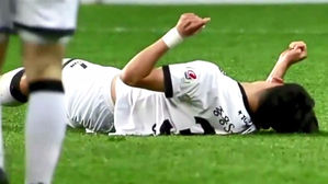 [오!클릭] 경기 중 의식 잃은 선수&hellip;긴박한 상황 속 빛난 대처