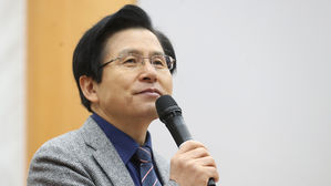 황교안 "거취 문제, 시간 정해 놓고 할 일 아니다"