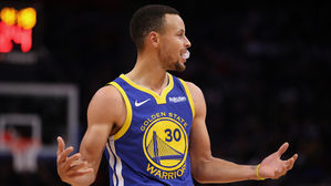 NBA 커리는 오심의 수혜자&hellip;"퇴장됐어야 했다"