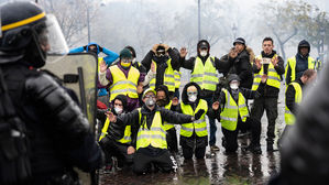 프랑스 '노란 조끼' 확산에 정책실패 자인&hellip;유류세 인상 유예