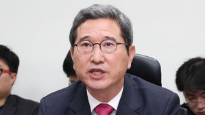김학용 "친박&middot;비박, 복당파&middot;잔류파 프레임과 작별해야"