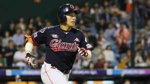 선행에 앞장 선 손아섭, 2018 사랑의 골든글러브상