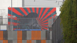 美 LA 한인타운 공립학교 외벽에 그려진 '욱일기 벽화' 지운다