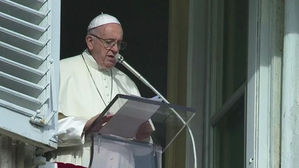 교황 "사제의 성 학대는 끔찍한 범죄&hellip;피해자 울음 들어야"