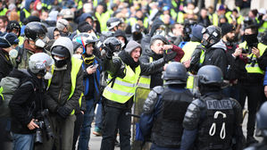 프랑스 '노란조끼' 4차집회 전국 12만 명 집결&hellip;과격양상 줄어