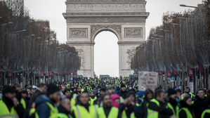 佛 "테러범 쫓느라 경찰 부족"&hellip;'노란조끼' 집회 자제 촉구