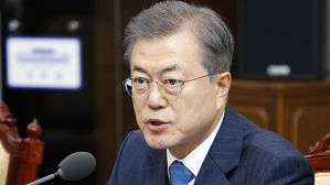 문 대통령 "예산, 국민 삶에 제때 흘러가야…유치원 3법 연내 처리"