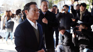 "4억 5천 돌려 주세요" 윤장현, 불출마 선언 후 요구