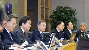 문 대통령 "성과 체감 위해 지역경제 회복 시급…지역이 성장판"