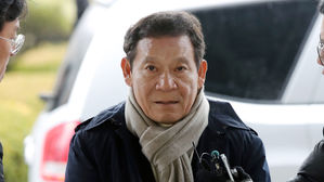 "공천 대가 vs 아니다" 검찰-윤장현 선거법 위반 공방 치열