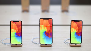 "작년 세계 스마트폰 시장 첫 역성장&hellip;올해는 中 업체가 승자"