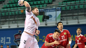 라조비치 6골&hellip;SK, 상무 꺾고 핸드볼리그 시즌 6승째