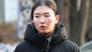 법정서 눈물 흘린 심석희 "체육계 폭행 사라졌으면&hellip;엄벌바란다"