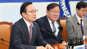 홍영표 "前 특감반원 의혹 제기, 개인비리 덮으려 허위사실 유포"