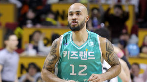 프로농구 kt 로건, 부상으로 사실상 '시즌 아웃'