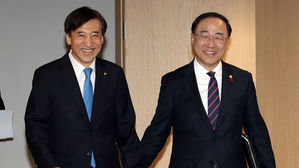 홍남기 "정책공조 중요한 때"…이주열 "정부와 긴밀히 협력"