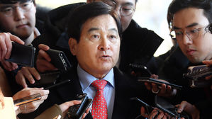 검찰 '기재부 예산자료 유출 의혹' 심재철 기소유예