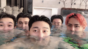 [SBS Star] Park Seo Jun&middot;BTS V Celebrate Their Birthday Together Along with Park Hyung Sik!