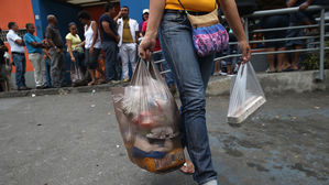 [취재파일] 한 달 월급이 달걀 1.5판?&hellip;베네수엘라 100만% 초인플레이션