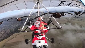 [영상pick] "루돌프 대신 기러기?"…비행하는 산타 호위하듯 둘러싼 새 떼