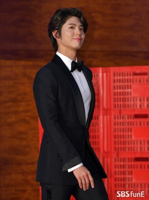 SBS Star] Park Bo Gum Chosen as the Celebrity People Want to Spend