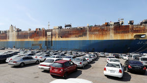 인천항서 불탄 자동차운반선, 방글라데시로 이동해 해체