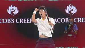 정현, '세계 8위' 가뿐히 꺾었다&hellip;화려한 시즌 마무리