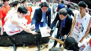 디펜딩 챔피언 SK, 인삼공사에 져 7년 만에 8연패 수렁