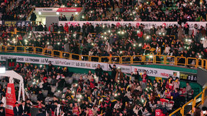 창원서도 이어진 '농구영신' 흥행&hellip;시즌 최다 7천500명 몰려